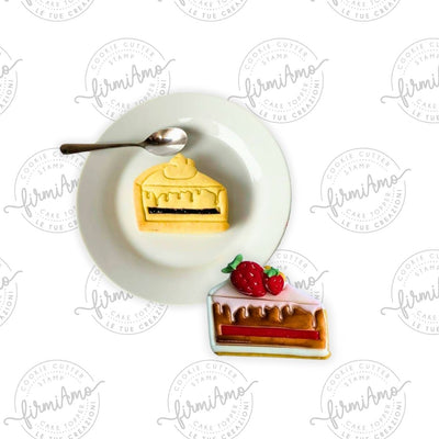 Fetta di torta con colata