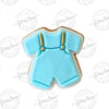 Latzhose mit T-Shirt-Stempel