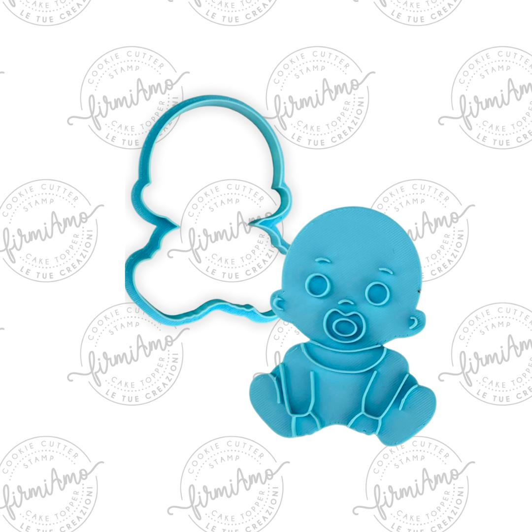 Baby sitzend ohne Schleife