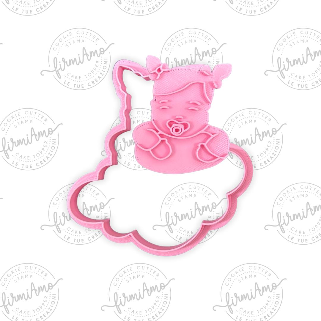 Mädchen auf Wolke