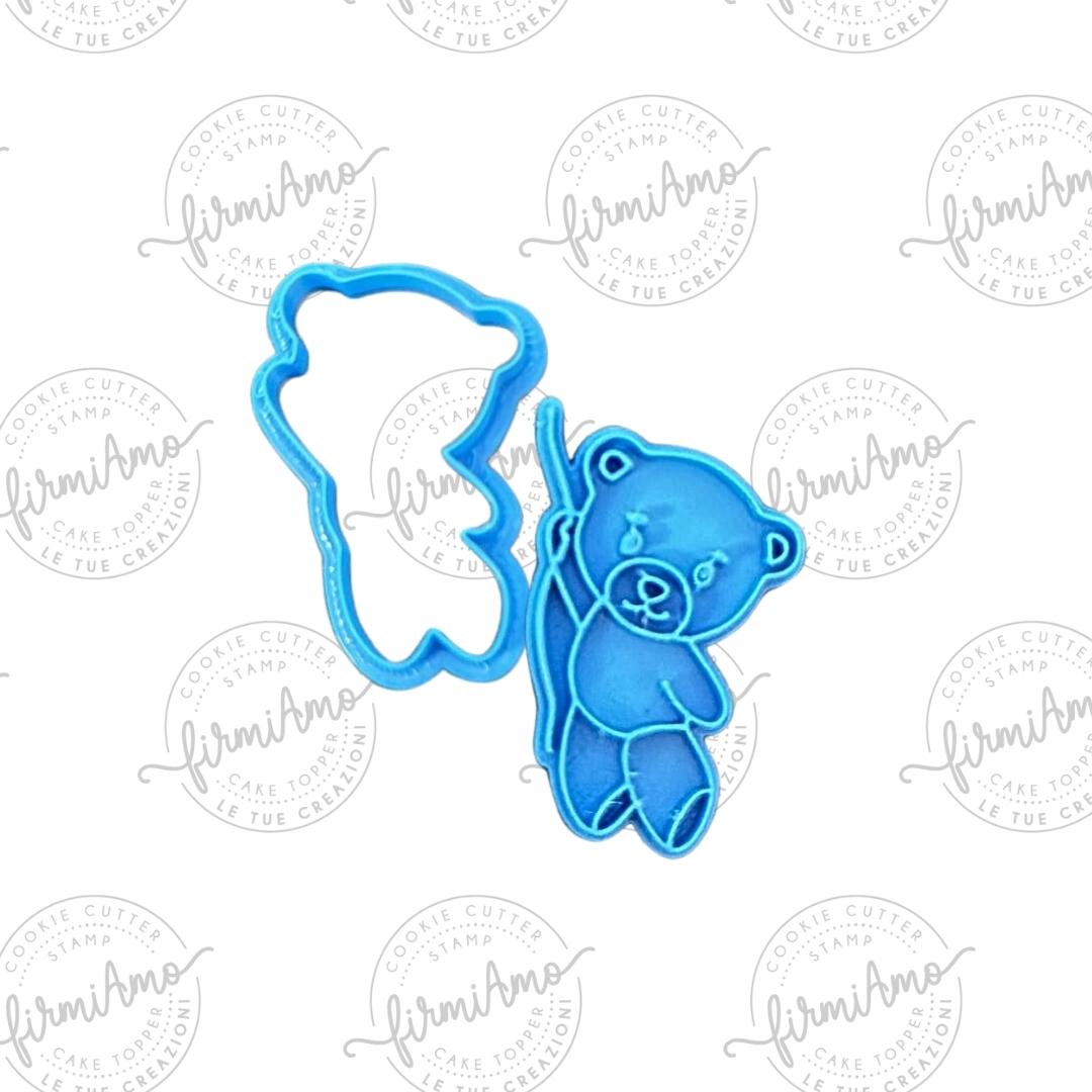 Bear with string without balloon