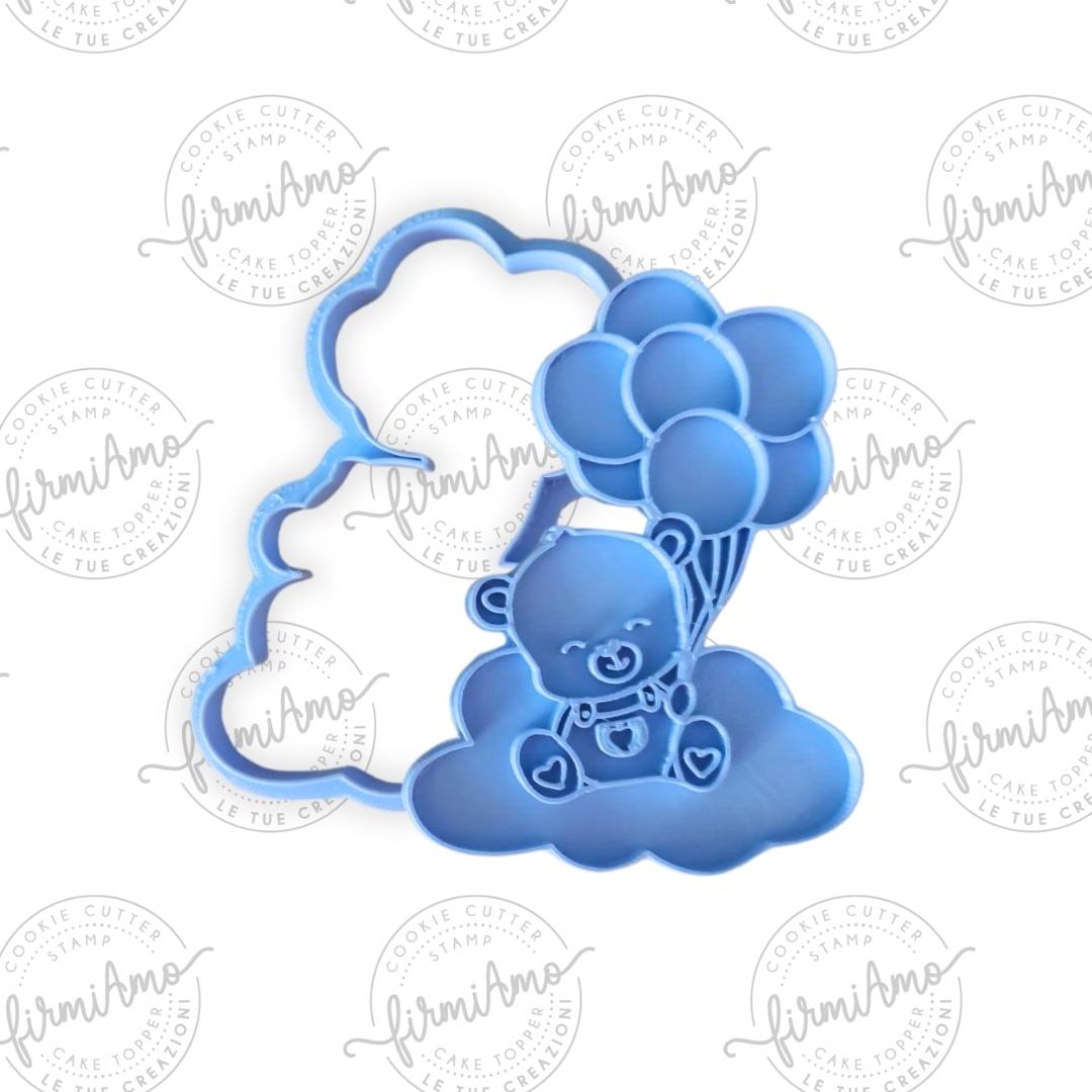 Bär auf Wolke mit Ballons