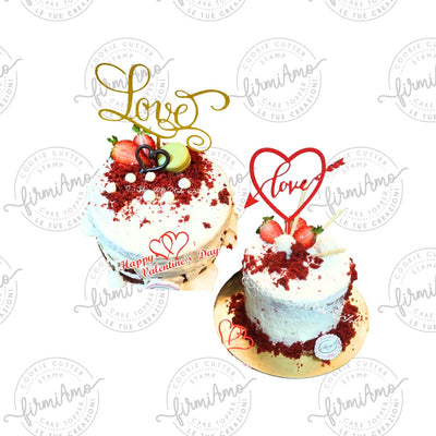 Love cake topper in carta