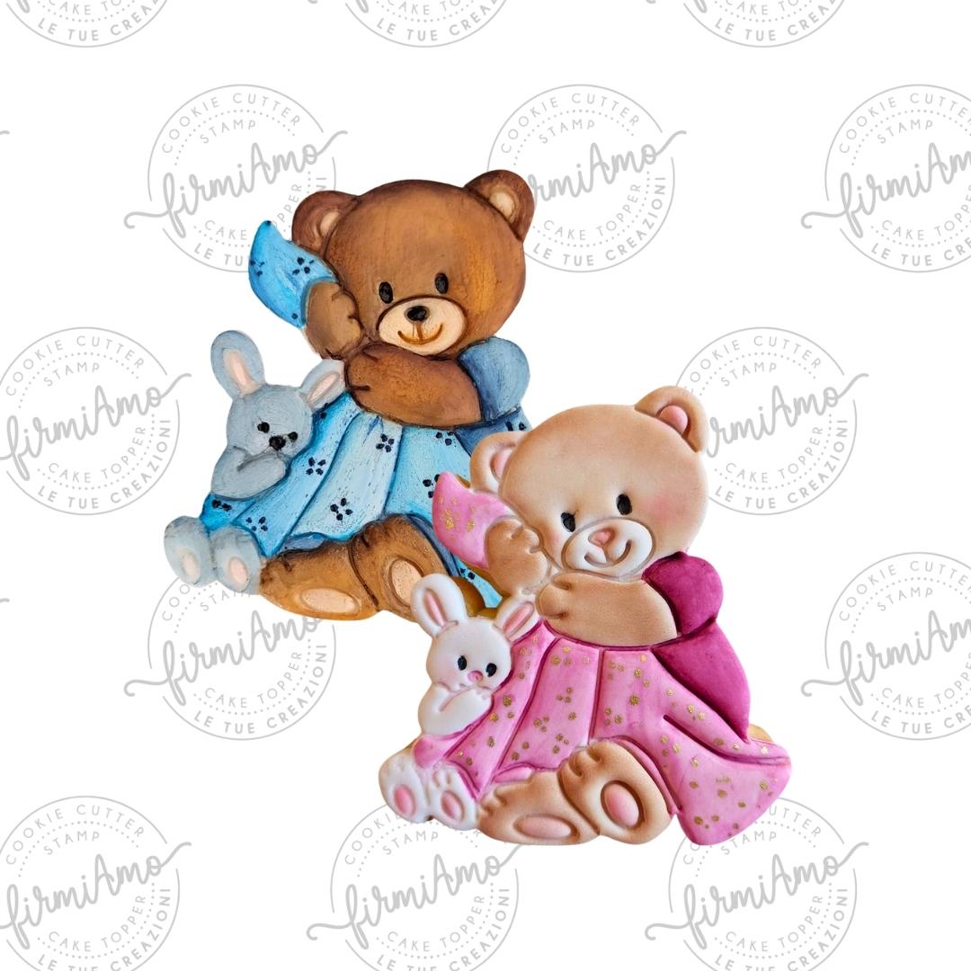 Bär und Kaninchen mit Decke