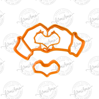 MAINS EN AMOUR